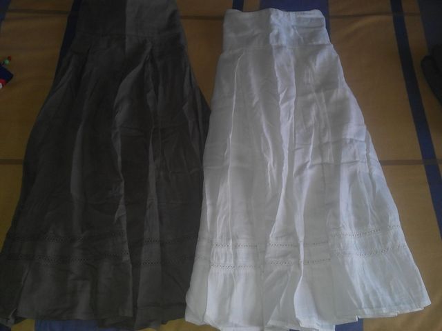 Dos faldas blanca y otra verde