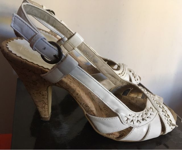 Sandalia tacón blanco 38