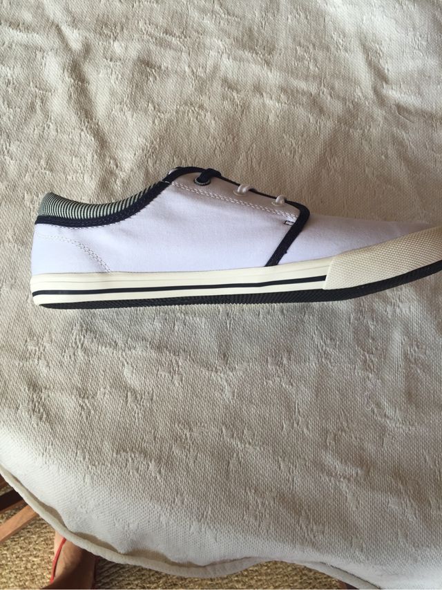 Zapatilla sport( tenis), 