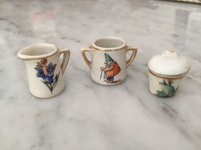 Mini conjunto de porcelana (antiguo)