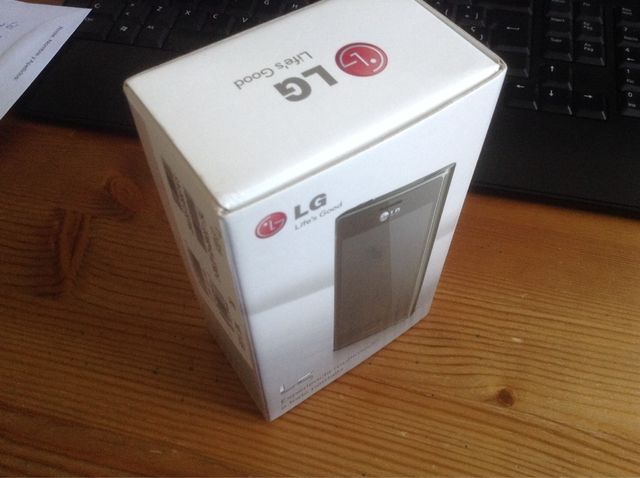 Caja Del LG -E610 Impecable