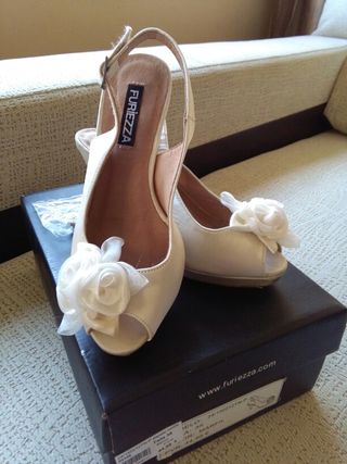 zapatos de novia de colores de segunda mano en la provincia de cádiz