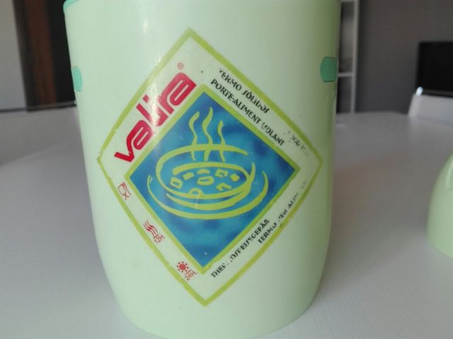 Termo solidos dos comidas. Valira.