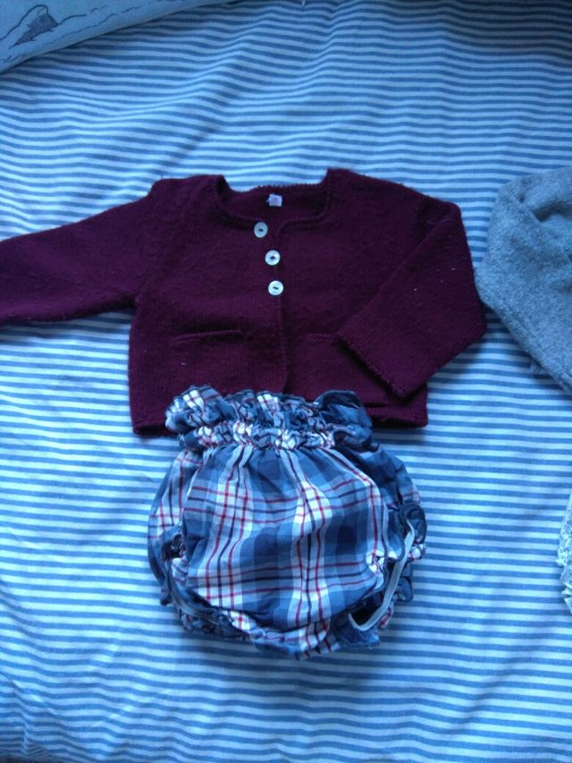 Conjunto ranita y chaqueta burdeos