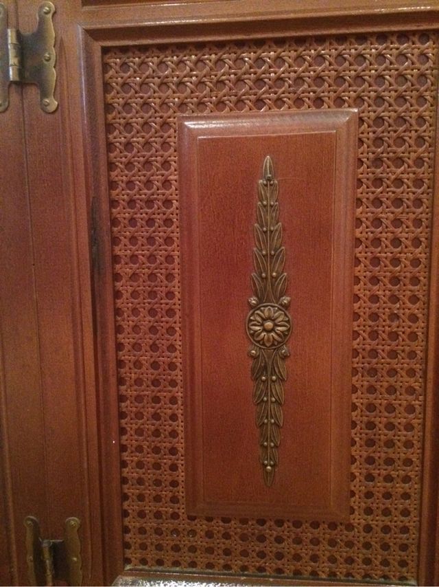 Mueble recibidor con placa de mármol