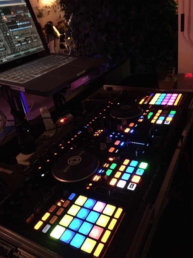 Alquiler equipo de música BODAS