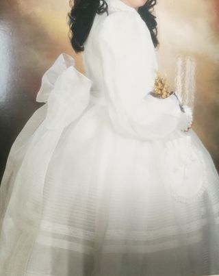 Vestido clasico de comunión de organza de segunda mano por 150 EUR en  Santurtzi en WALLAPOP