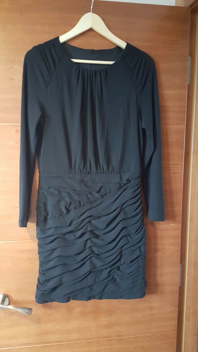 Vestido negro zara