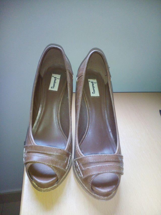 Zapato tacon marron