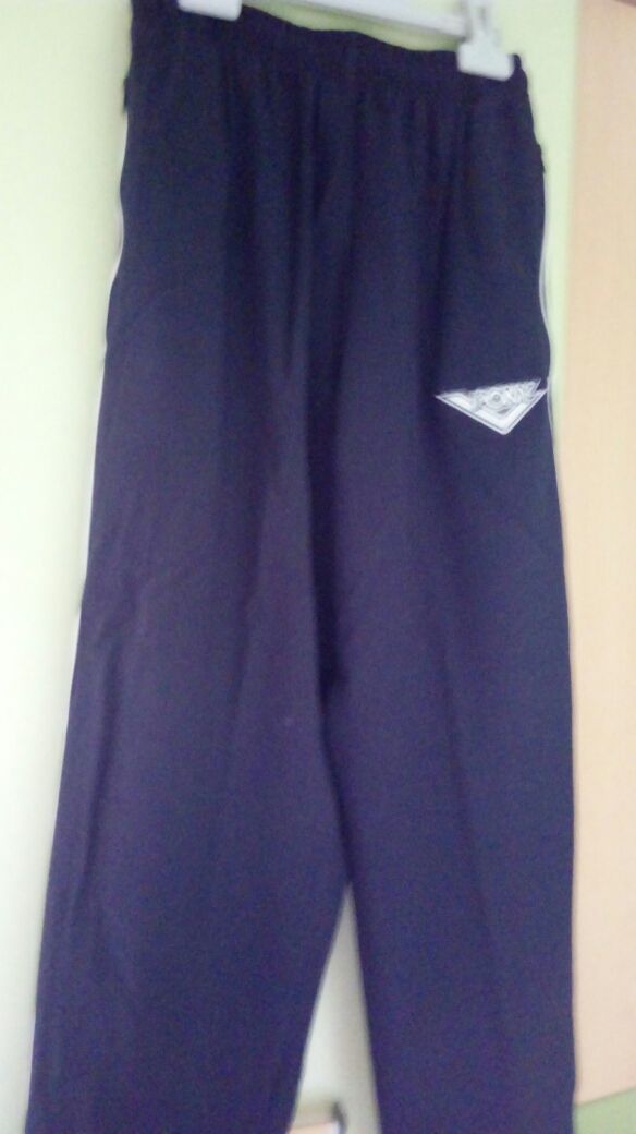 Pantalon Chandal Largo.