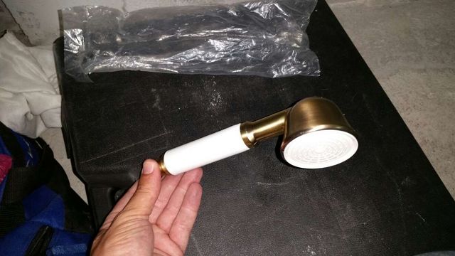 Brazo ducha o alcachofa  bronce nuevo.