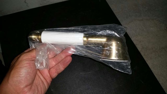 Brazo ducha o alcachofa  bronce nuevo.