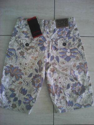 Bermuda niño marca catinimi t8 con etiqueta