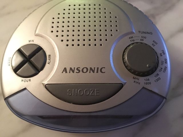 Reloj despertador con radio Andonic