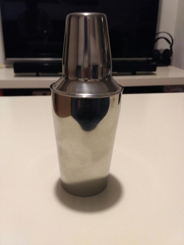 Coctelera de tres piezas, sin usar