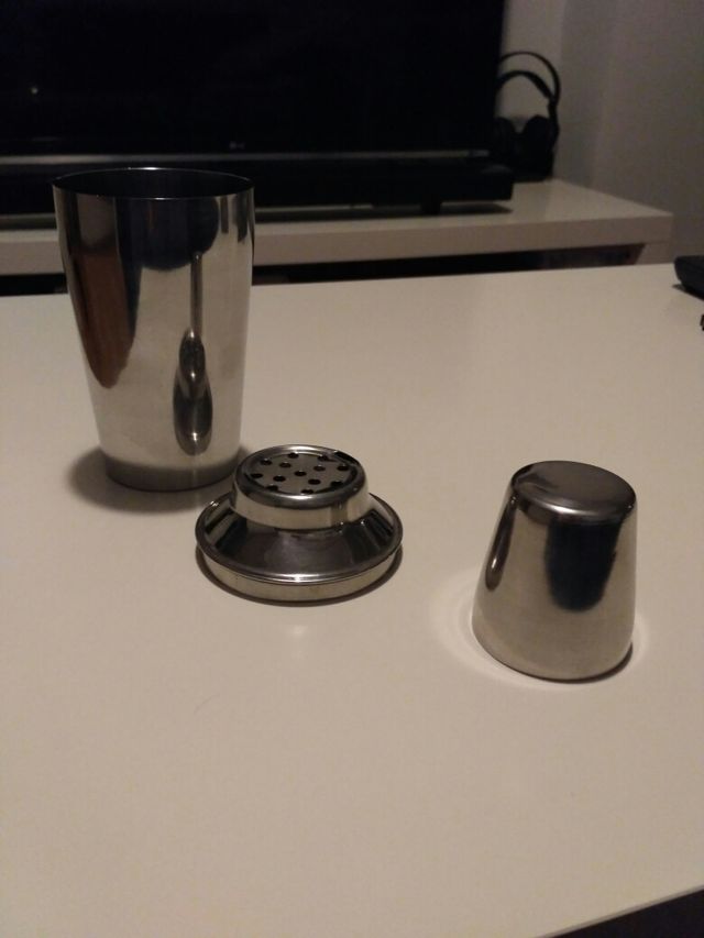 Coctelera de tres piezas, sin usar