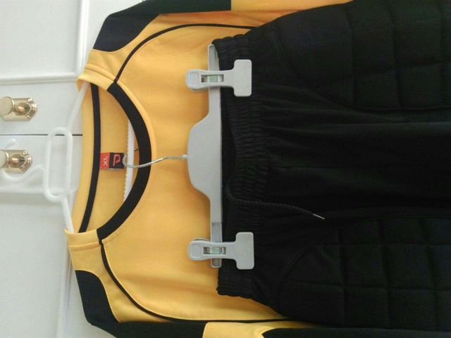 Ropa de portero. Calidad. Regalo pantalón.