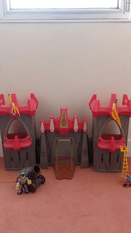Castillo con accesorios super grande 40 cm alto