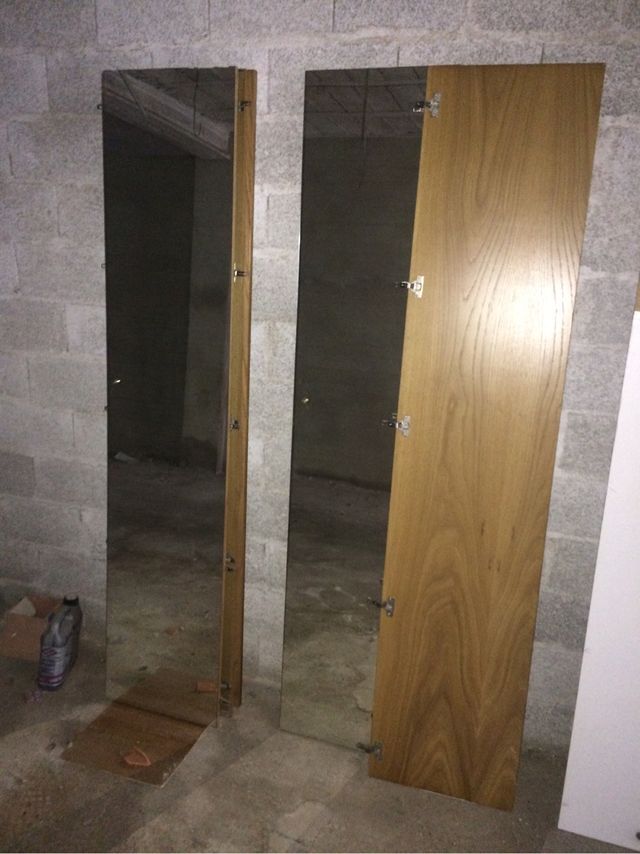 PUERTAS ESPEJO ARMARIO de segunda mano por 14 € en Aldaia en WALLAPOP