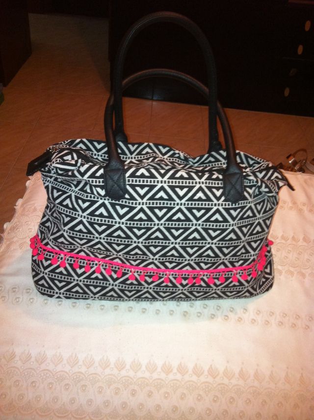 Bolso Amplio. Nuevo A Estrenar