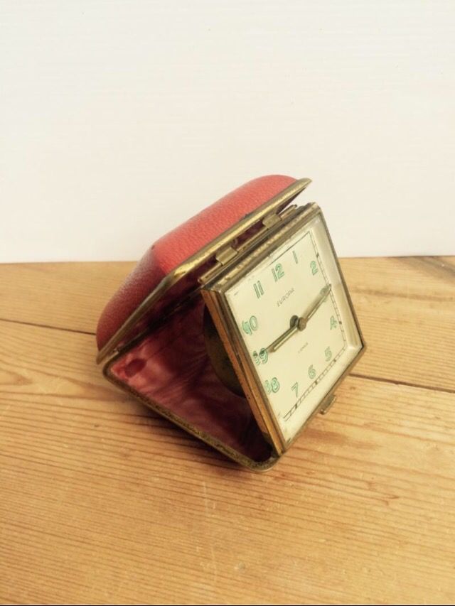 Reloj despertador de viaje vintage