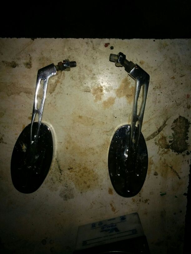 Retrovisores cromados