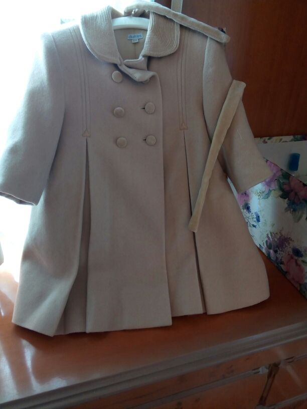 Abrigo de paño marca dulces 12 meses