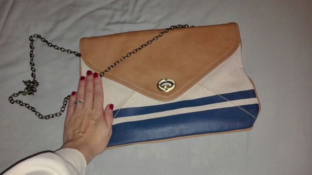 Bolso estilo marinero. De blanco