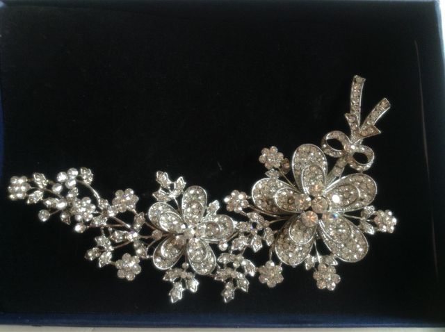 Precioso Y Gran Broche