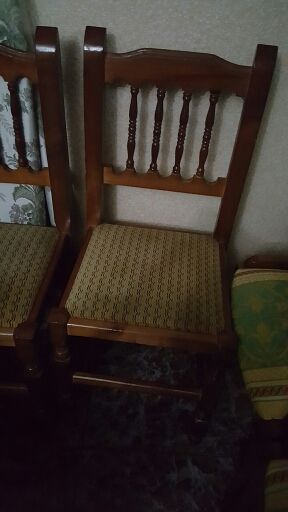 Silla de madera de buena calidad