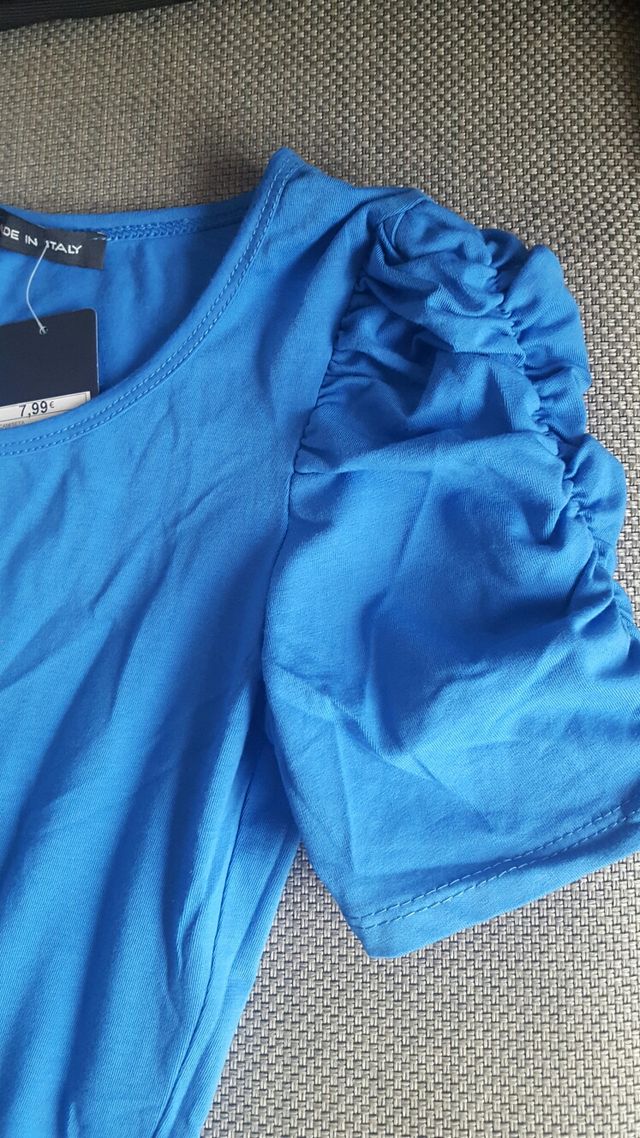 Camiseta azul basica