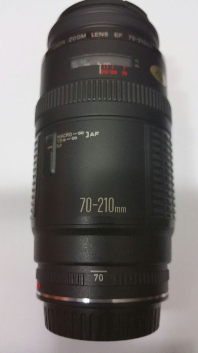 Objetivo 70.210 mm F4