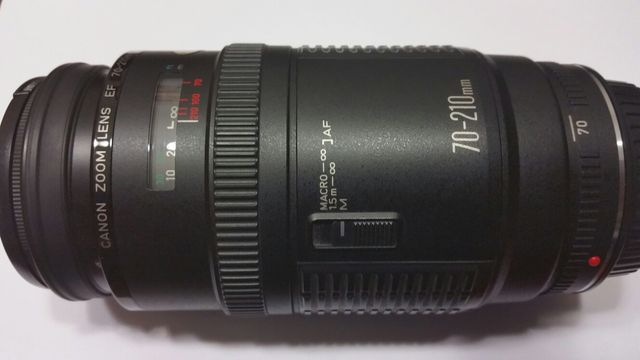 Objetivo 70.210 mm F4