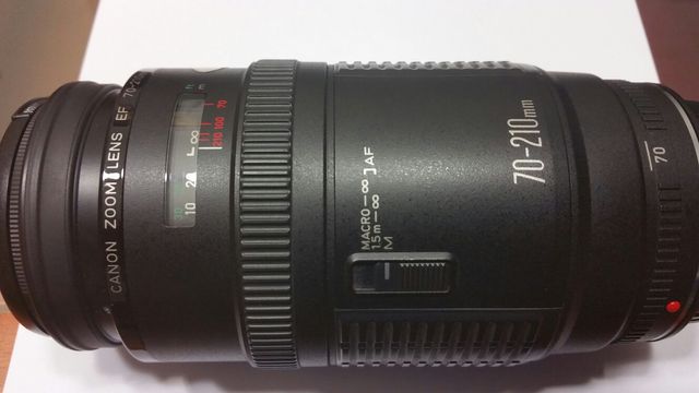 Objetivo 70.210 mm F4