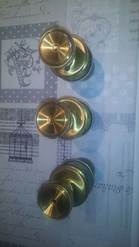 Pomos de puertas de segunda mano por 15 € en Vilanova i la Geltrú en