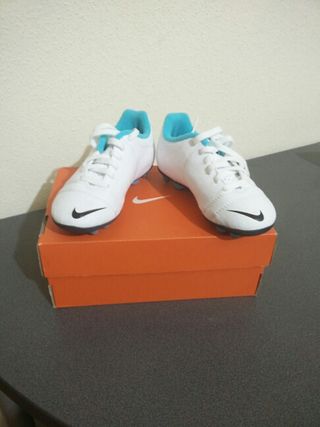 botas futbol niño talla 27