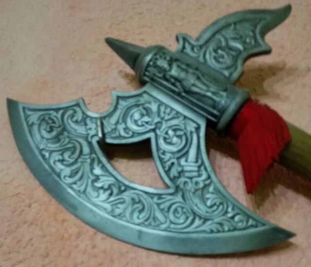 Lote de reproduccion de hacha y espada