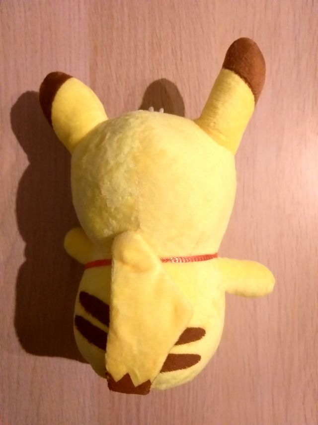 Peluche Pikachu nuevo