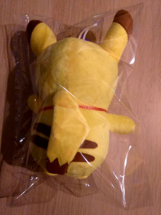 Peluche Pikachu nuevo