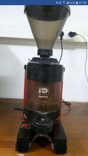 Molinillo café hostelería Iberital de segunda mano por 50 EUR en Vallirana  en WALLAPOP