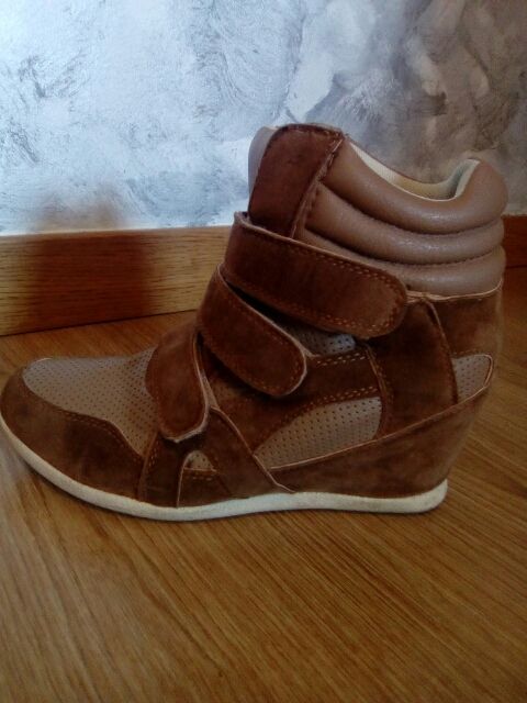 Botines Camel Cuña