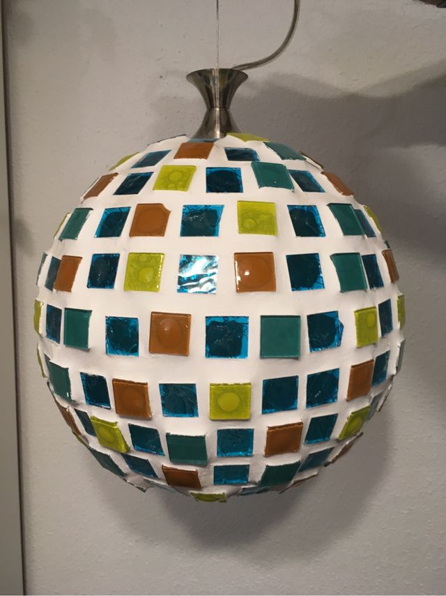 Lámpara de cristales de colores