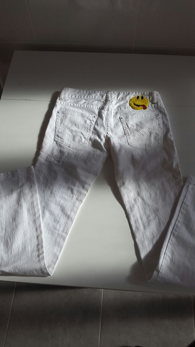 Pantalón blanco con rotos Talla 34