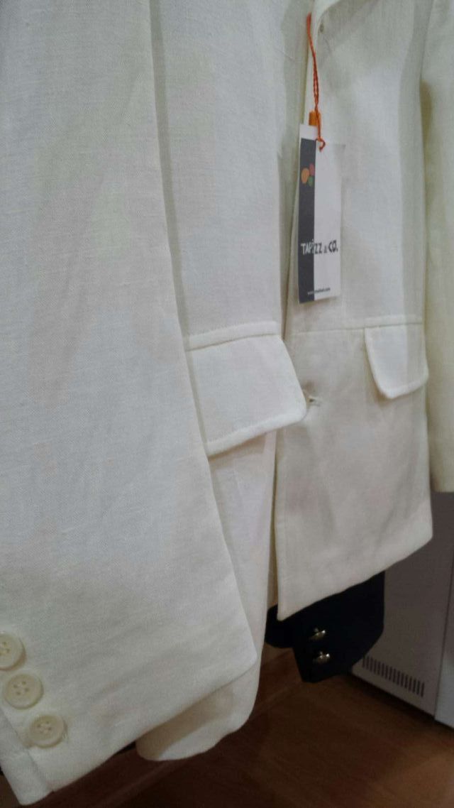 Traje de calle comunión.NUEVO.T10A