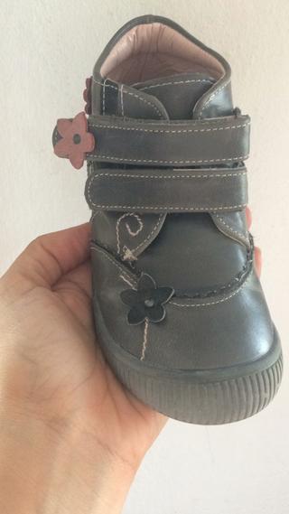 Zapatos niña ixoo numero 26 de segunda mano por 7 EUR en Verdú en WALLAPOP