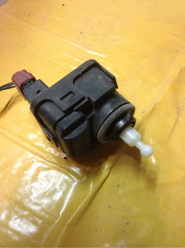 Regulador altura faros TerranoII