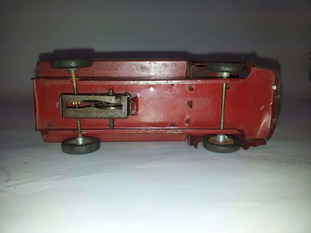 Antiguo camion renault aceptó ofertas