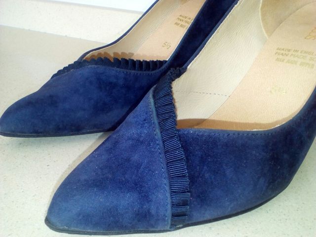 Zapatos tacón azul terciopelo. N. 38.