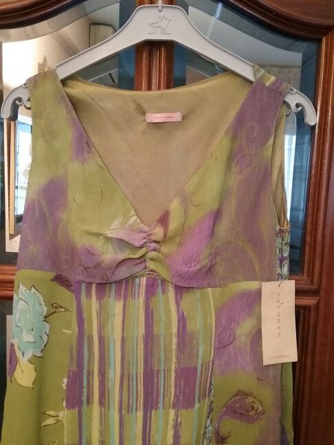 VESTIDO CON ETIQUETA