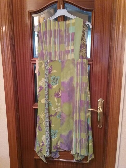 VESTIDO CON ETIQUETA